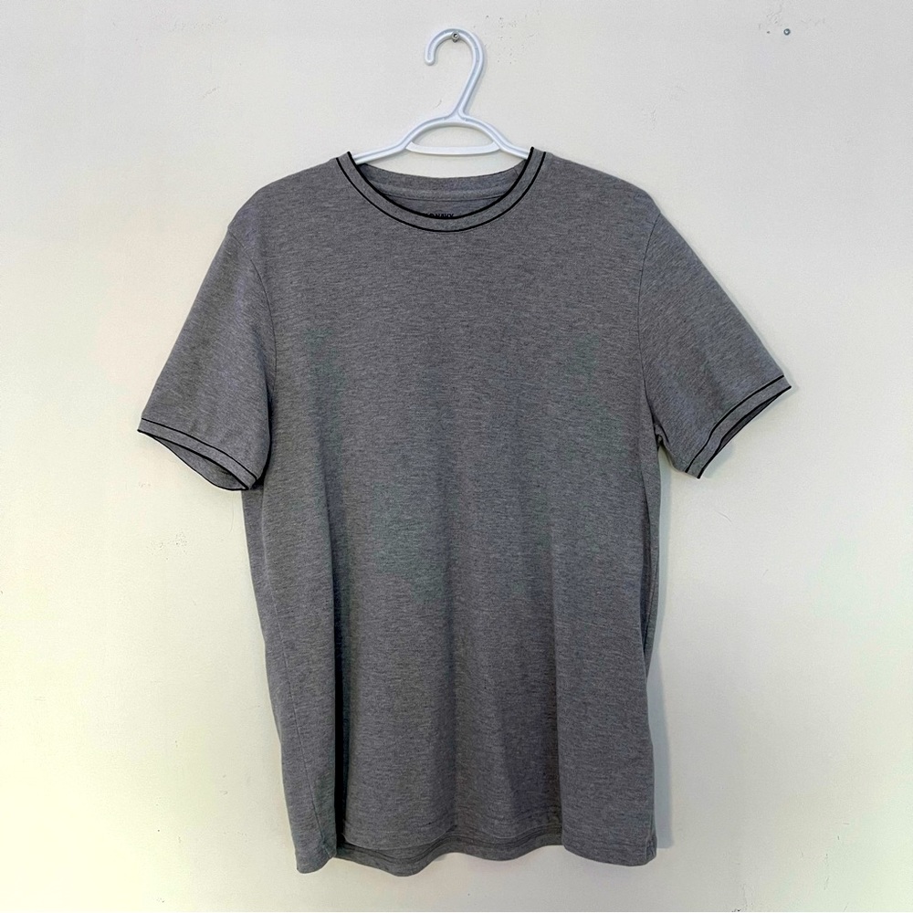 (M) Old Navy T-Shirt Go-Dry Grey & Black lined